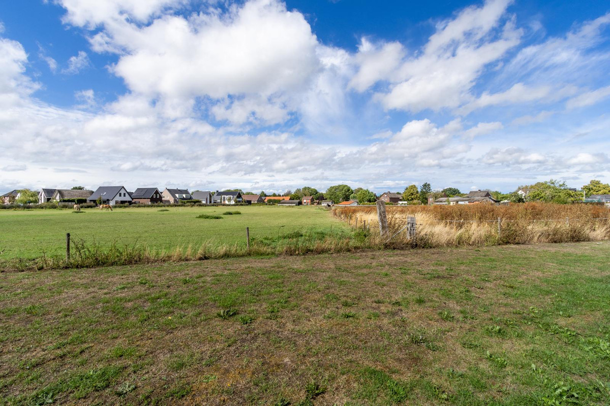 Hoekwoning te koop: Koperslager 11, Nederweert