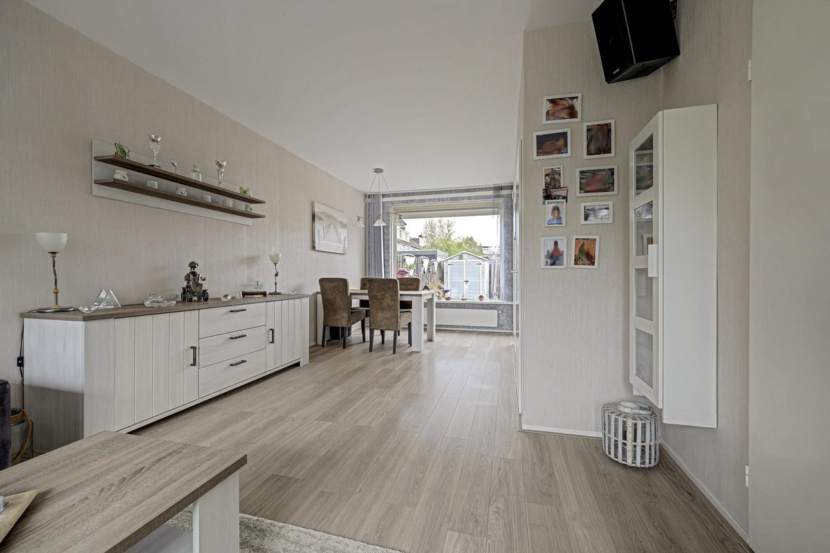Tussenwoning te koop: Deimospad 9, Spijkenisse