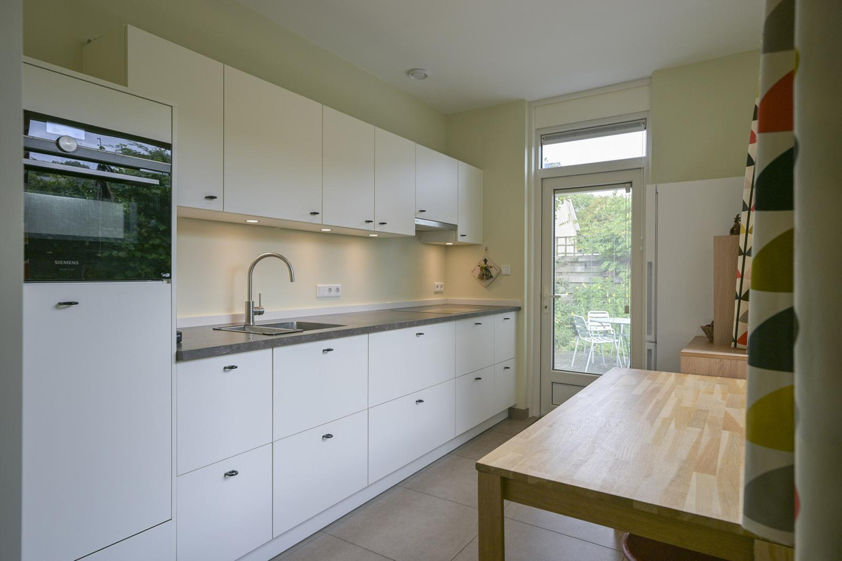 Tussenwoning te koop: Apollohof 76, Maastricht