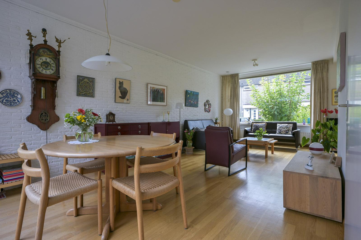Tussenwoning te koop: Apollohof 76, Maastricht
