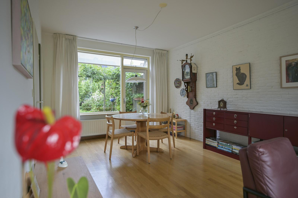 Tussenwoning te koop: Apollohof 76, Maastricht