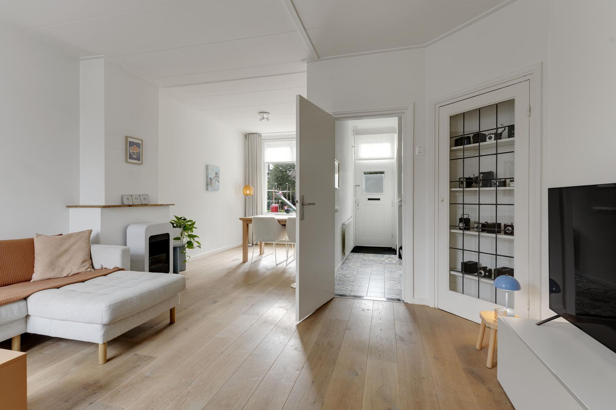 Tussenwoning te koop: Buitenzorgplein 3, Enschede