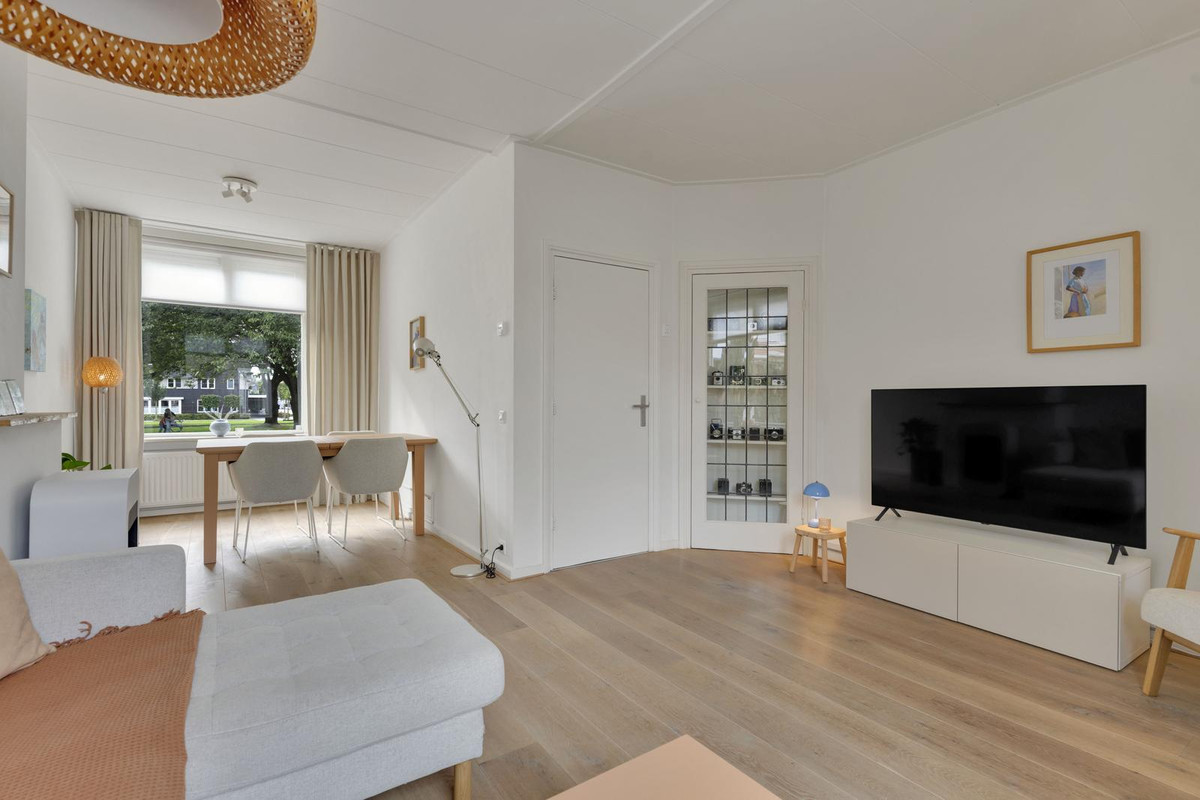Tussenwoning te koop: Buitenzorgplein 3, Enschede