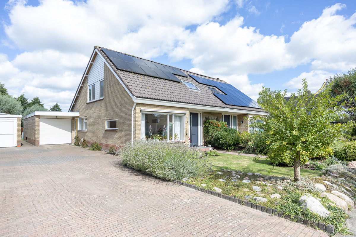 Twee-onder-één-kap te koop: De Terpen 3, Bolsward