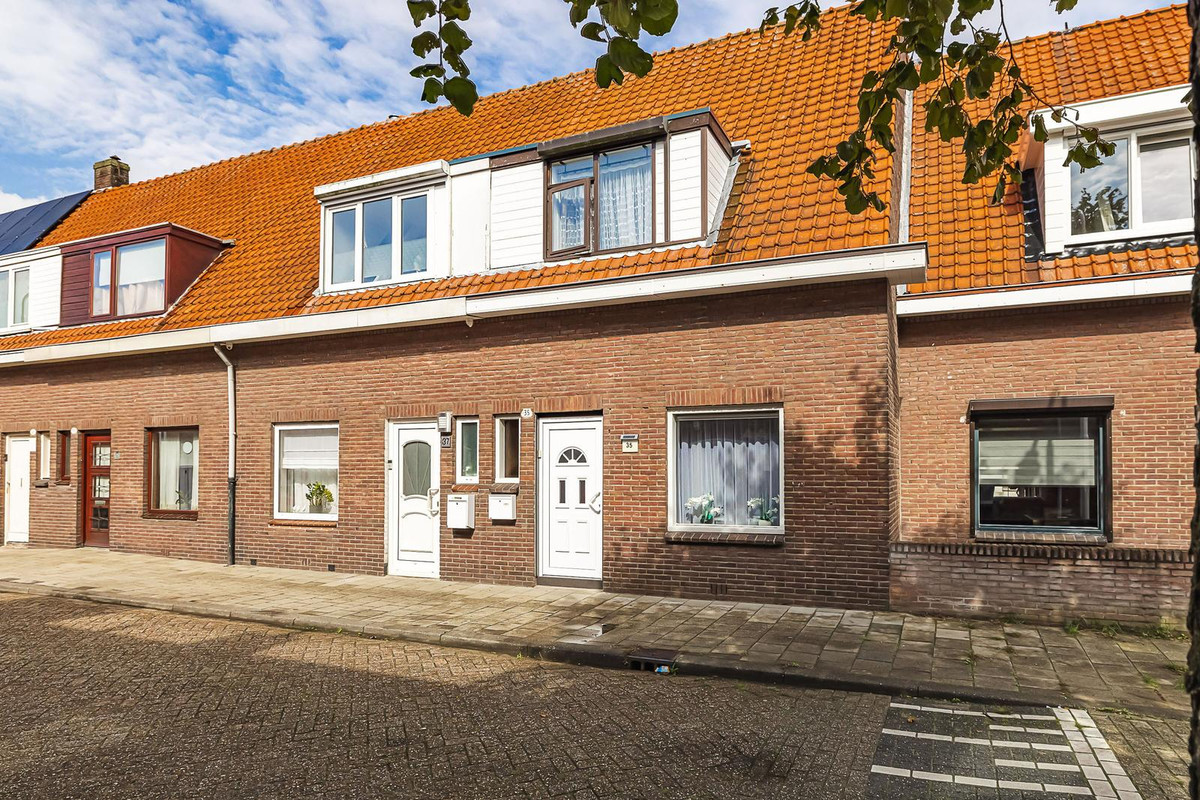 Tussenwoning te koop: Banningstraat 35, Tilburg