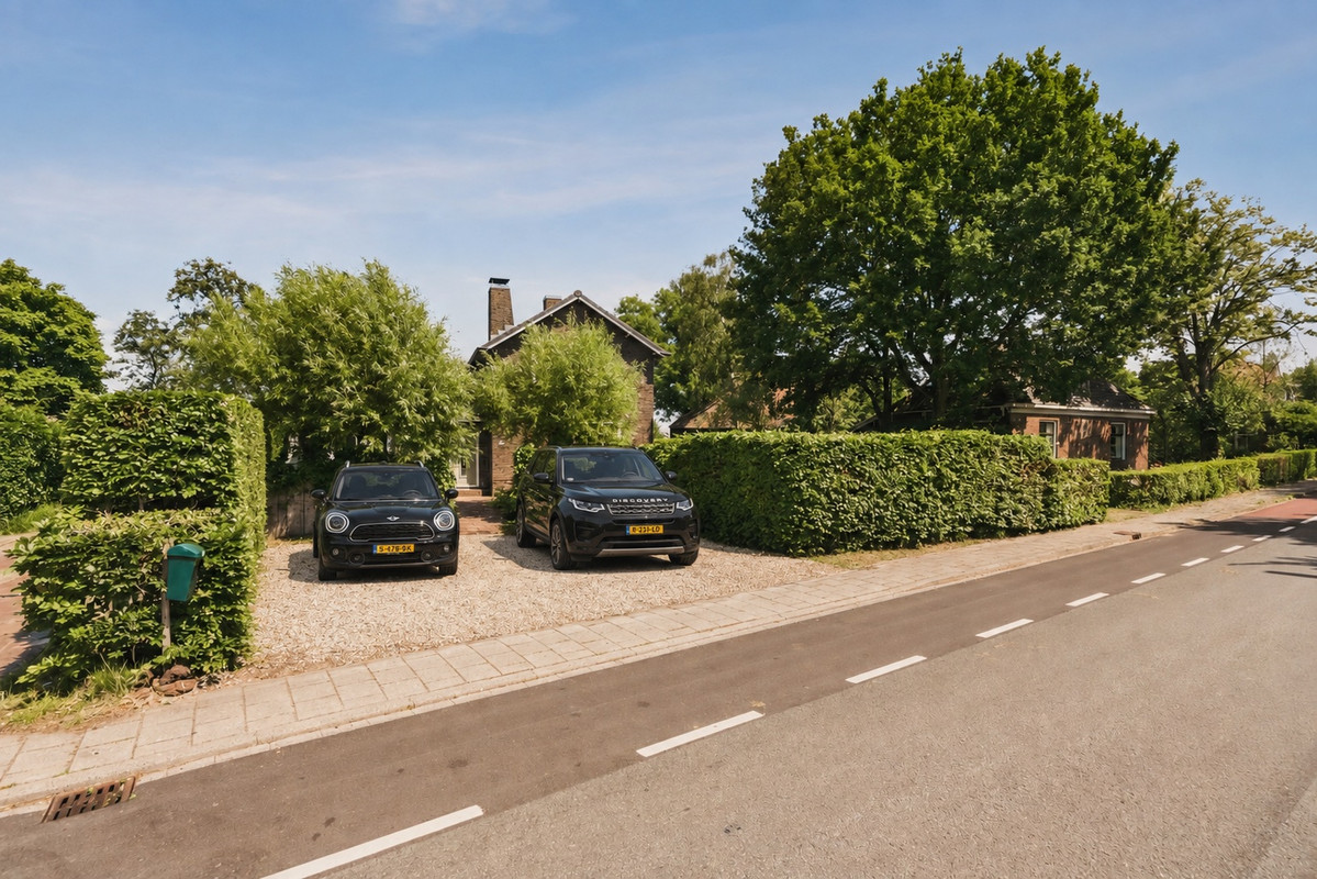 Vrijstaande woning te koop: Zuideinde 271, Oostzaan