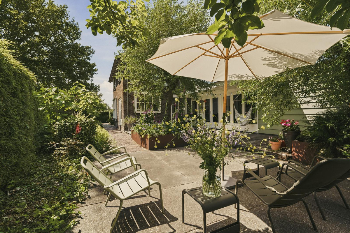 Vrijstaande woning te koop: Zuideinde 271, Oostzaan