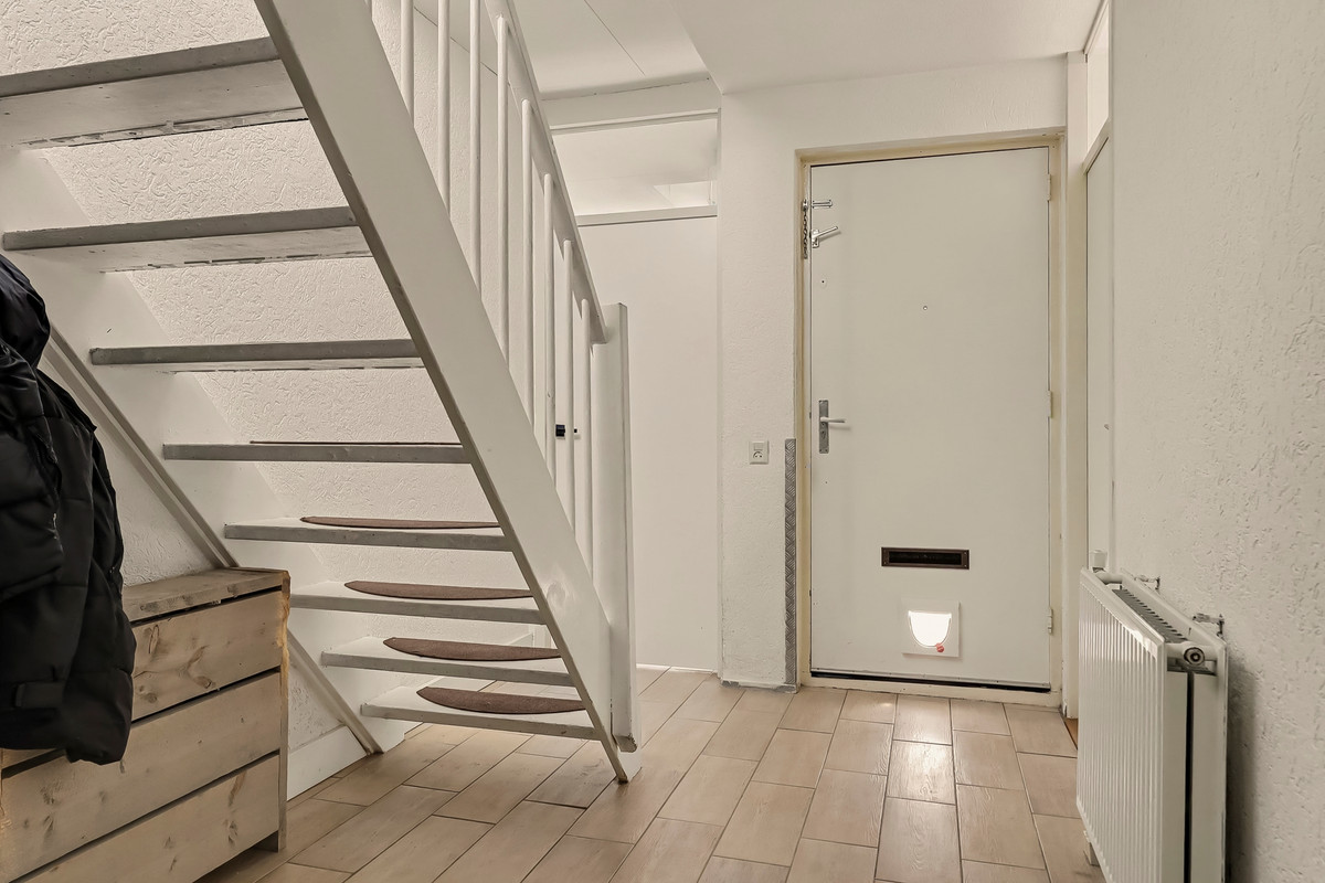 Tussenwoning te koop: Platte Driedijk 24, Hoogvliet Rotterdam