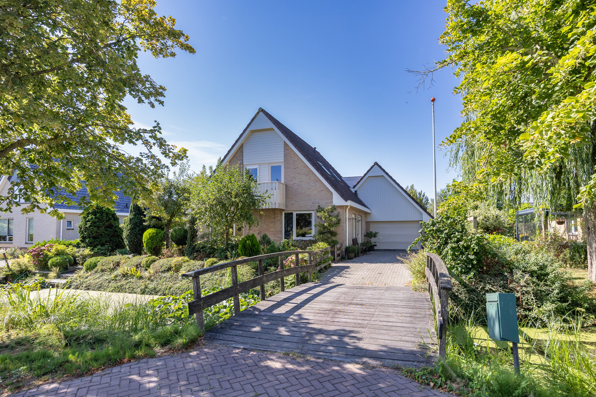 Vrijstaande woning te koop: Algeraburren 26, Workum