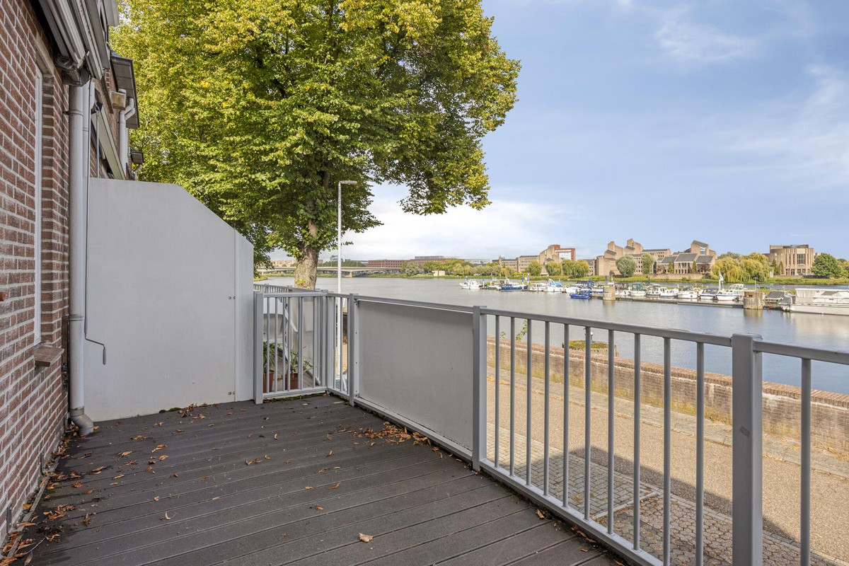 Tussenwoning te koop: Sint Pietersluisweg 38, Maastricht