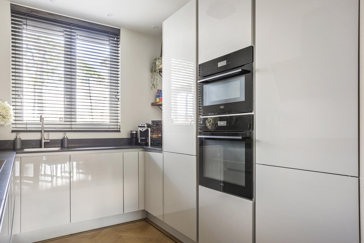 Tussenwoning te koop: Strijplaan 76, Rijswijk