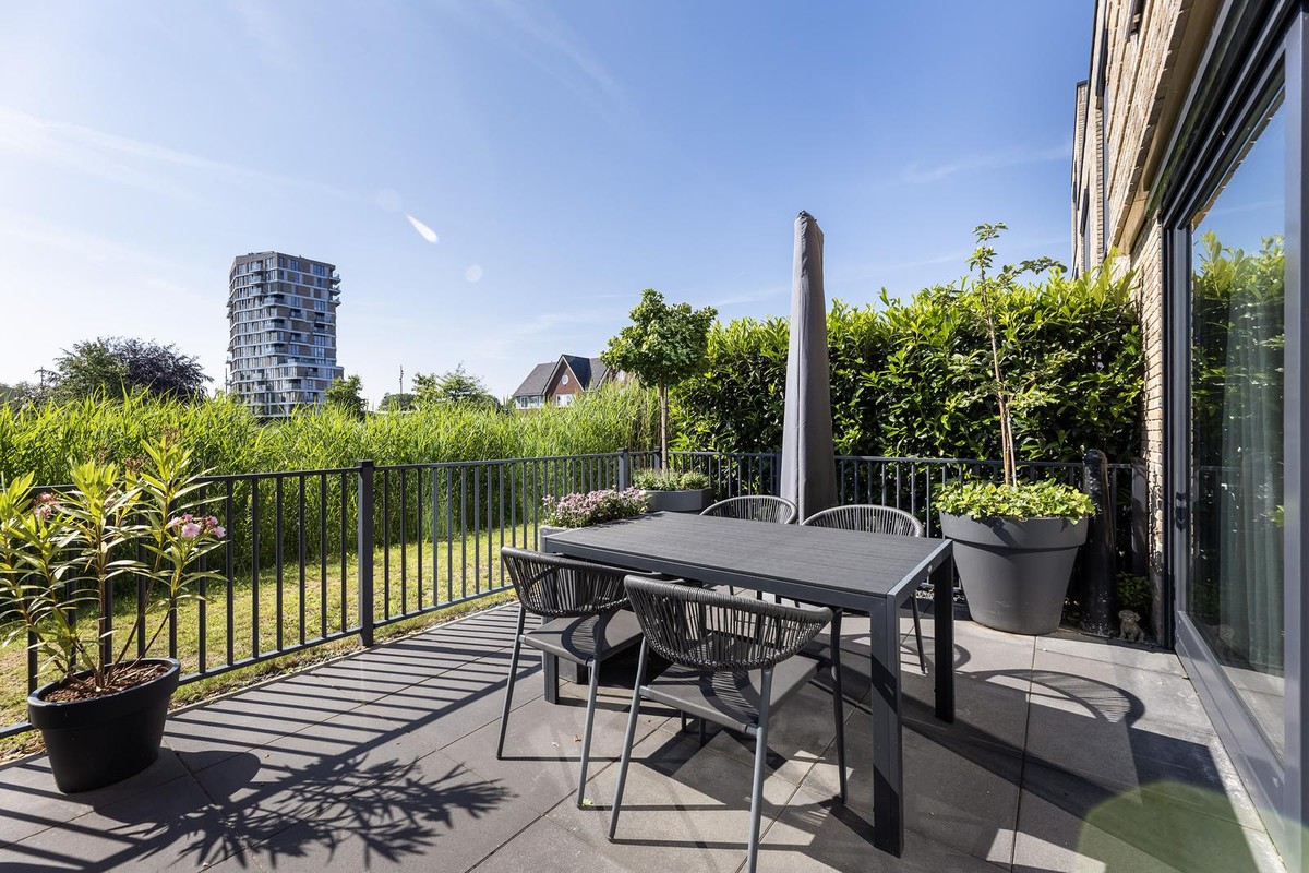 Hoekwoning te koop: Stadionlaan 95, Hengelo