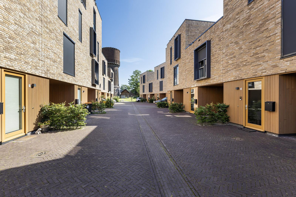 Hoekwoning te koop: Stadionlaan 95, Hengelo