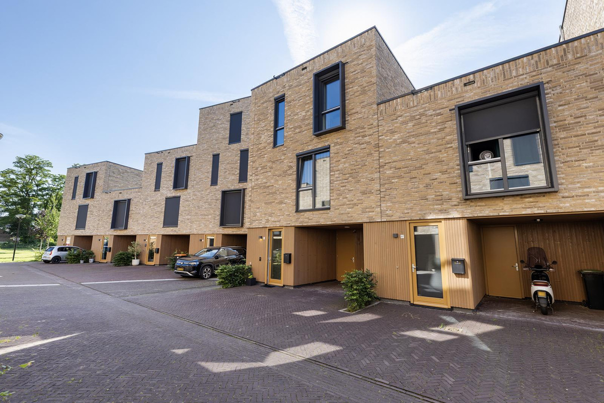 Hoekwoning te koop: Stadionlaan 95, Hengelo