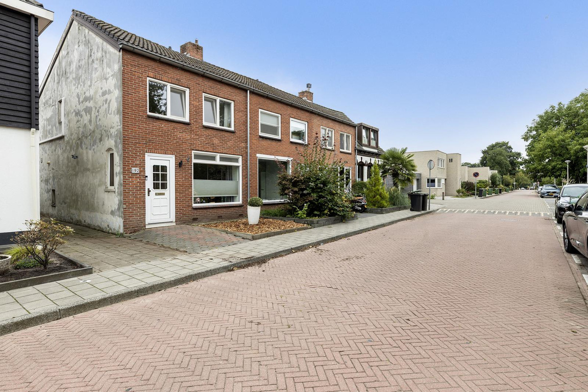 Hoekwoning te koop: Hofstedeweg 192, Enschede
