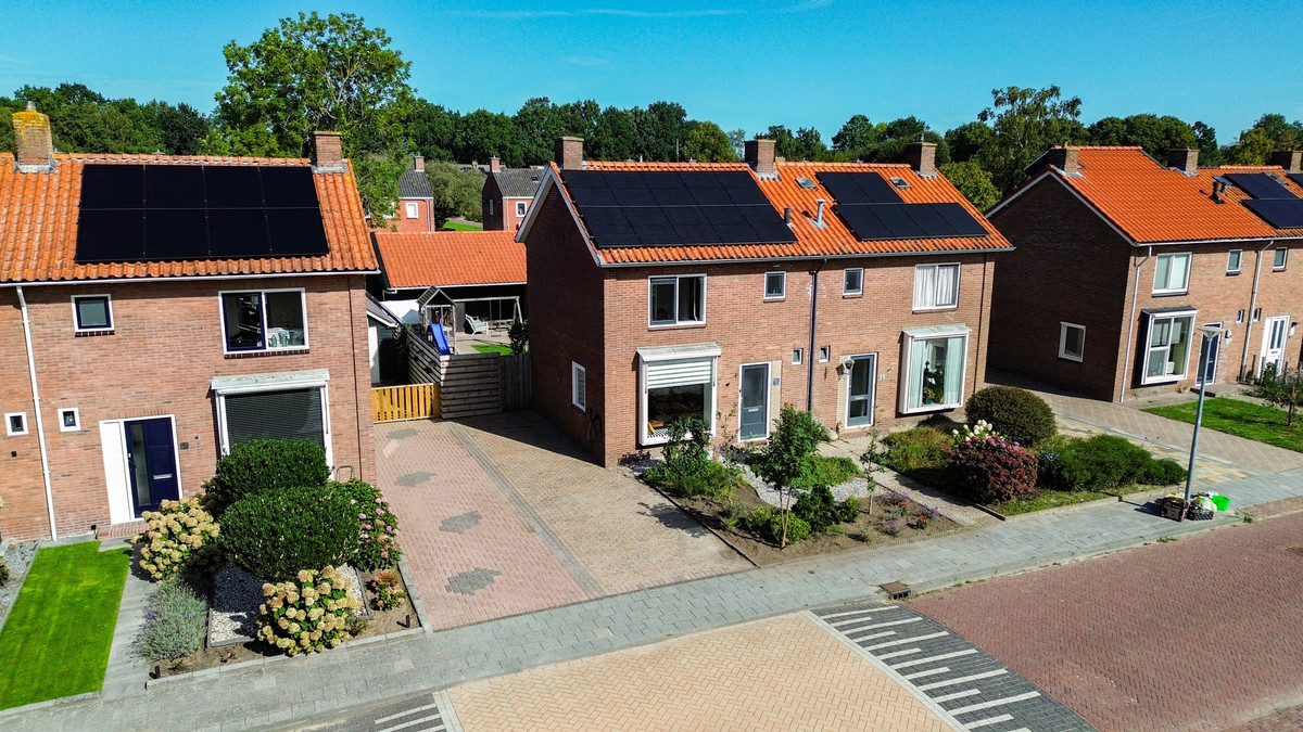 Twee-onder-één-kap te koop: Molenstraat 27, Marum