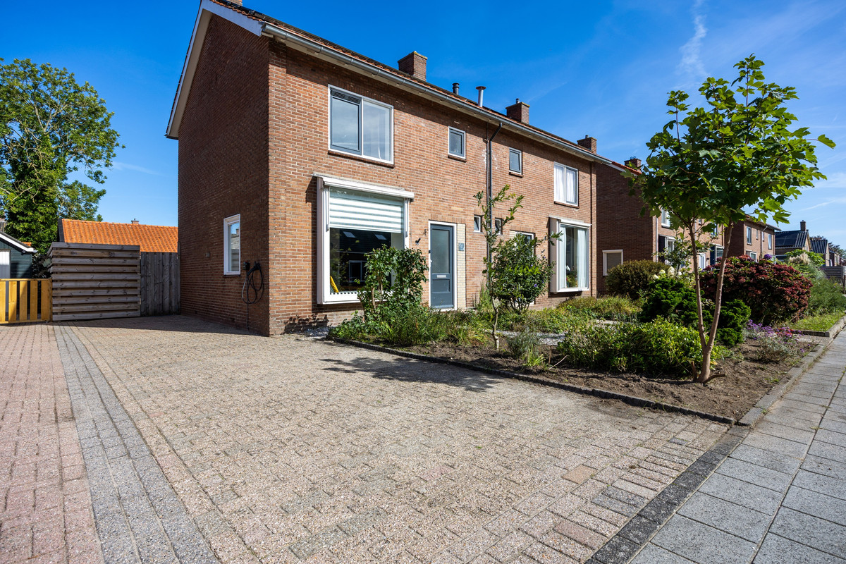 Twee-onder-één-kap te koop: Molenstraat 27, Marum