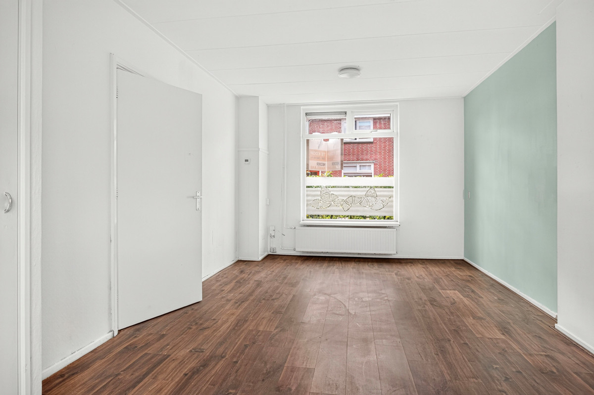 Tussenwoning te koop: Abraham Steenhagenstraat 3, Almelo
