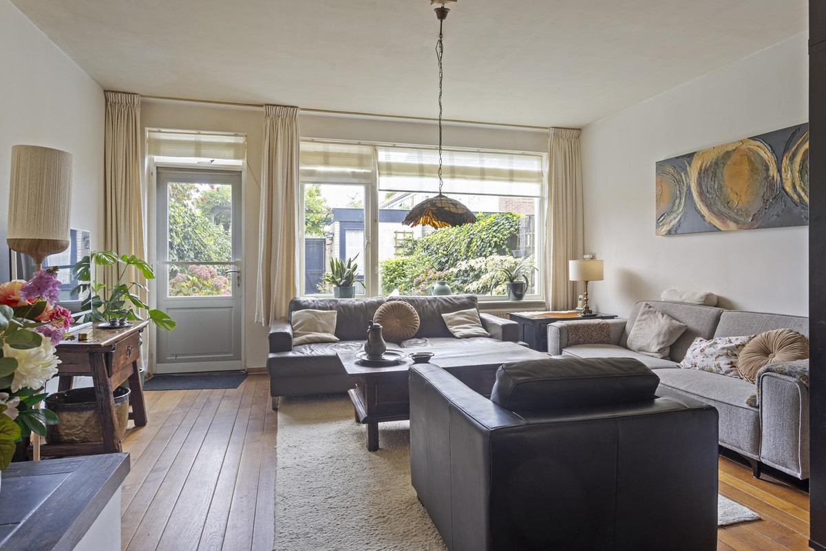 Tussenwoning te koop: Amerongenstraat 33BIS, Breda