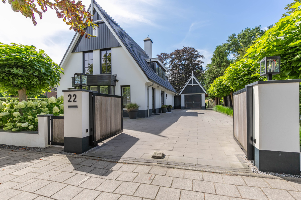 Vrijstaande woning te koop: Kerkweg 22, Aalsmeer