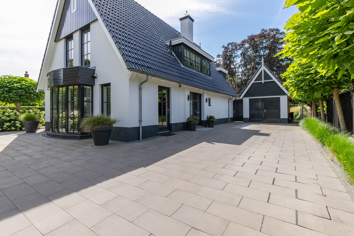 Vrijstaande woning te koop: Kerkweg 22, Aalsmeer