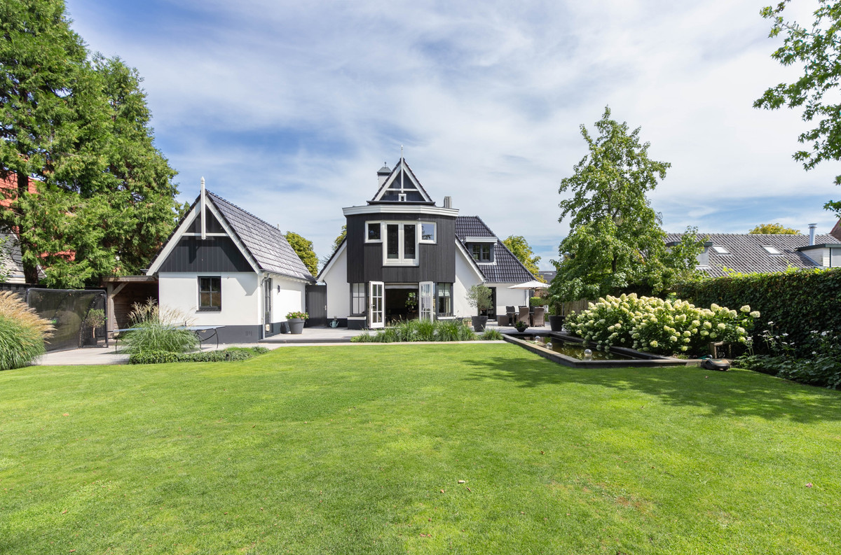 Vrijstaande woning te koop: Kerkweg 22, Aalsmeer