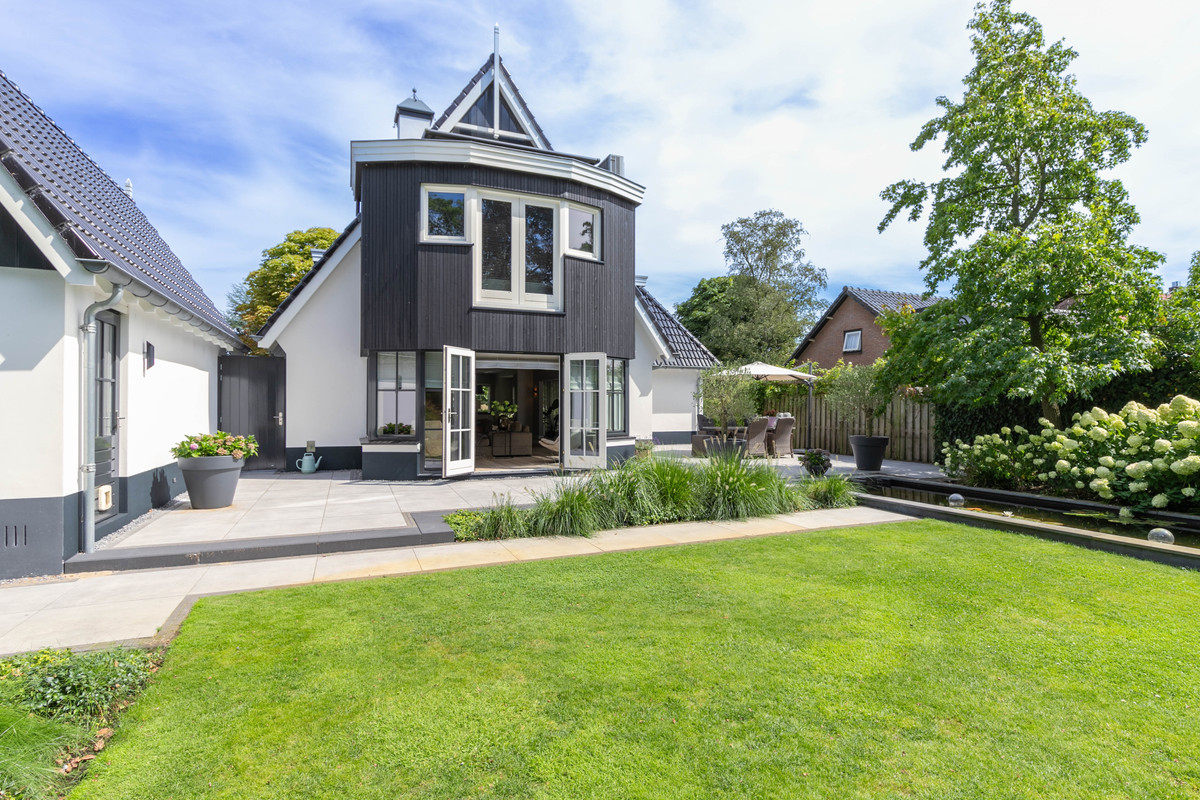 Vrijstaande woning te koop: Kerkweg 22, Aalsmeer