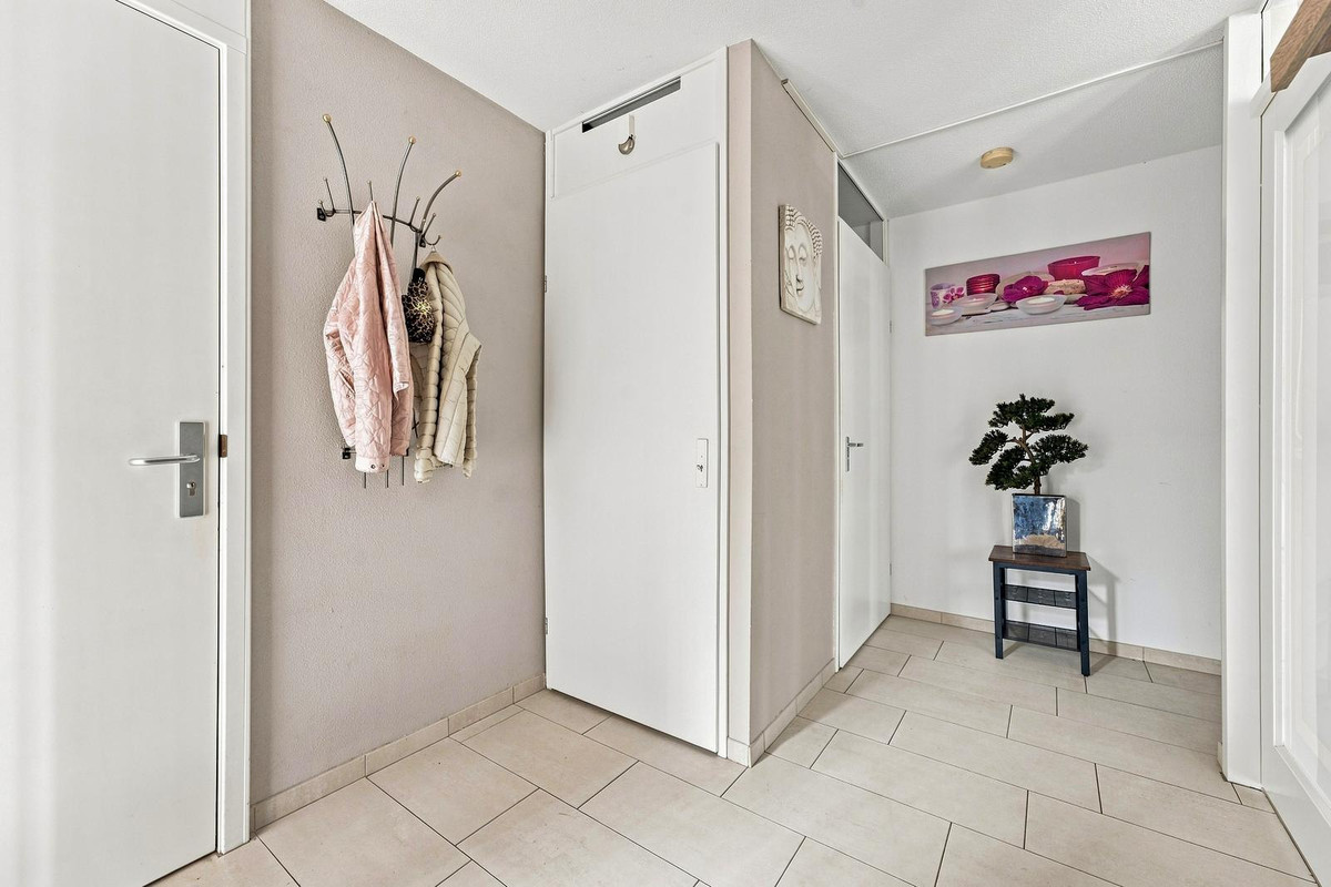 Hoekwoning te koop: Amandelgaarde 165, Hendrik-Ido-Ambacht