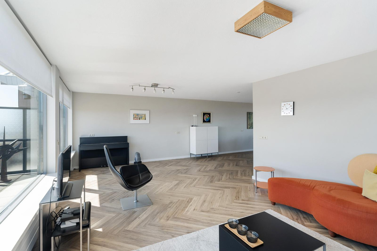 Appartement te koop: Eemstein 329, Zwijndrecht