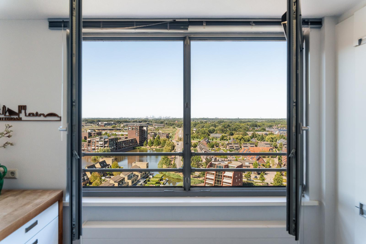 Appartement te koop: Eemstein 329, Zwijndrecht