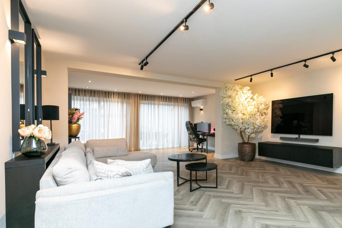 Tussenwoning te koop: Oegstgeeststraat 189, Tilburg