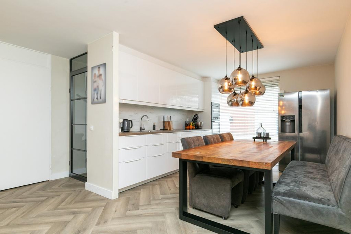 Tussenwoning te koop: Oegstgeeststraat 189, Tilburg