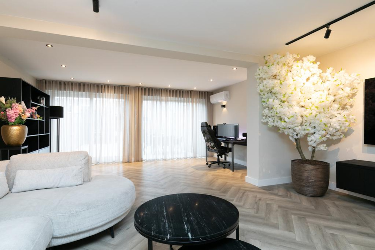 Tussenwoning te koop: Oegstgeeststraat 189, Tilburg