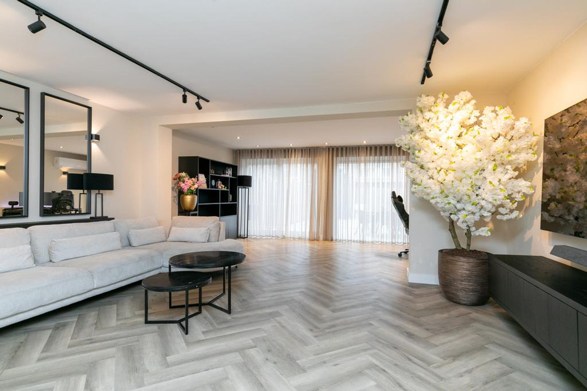 Tussenwoning te koop: Oegstgeeststraat 189, Tilburg