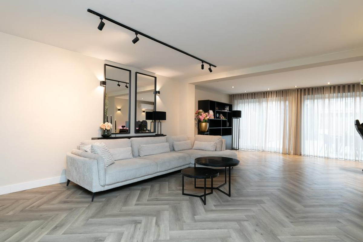 Tussenwoning te koop: Oegstgeeststraat 189, Tilburg