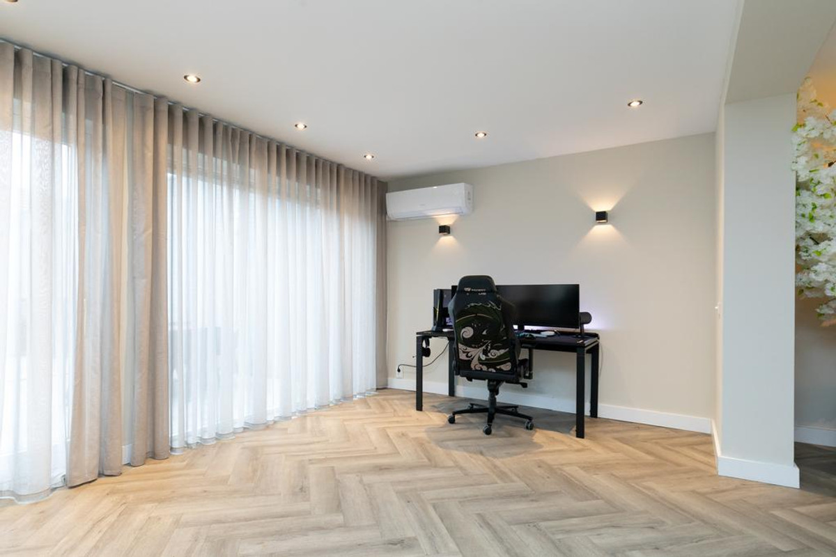 Tussenwoning te koop: Oegstgeeststraat 189, Tilburg