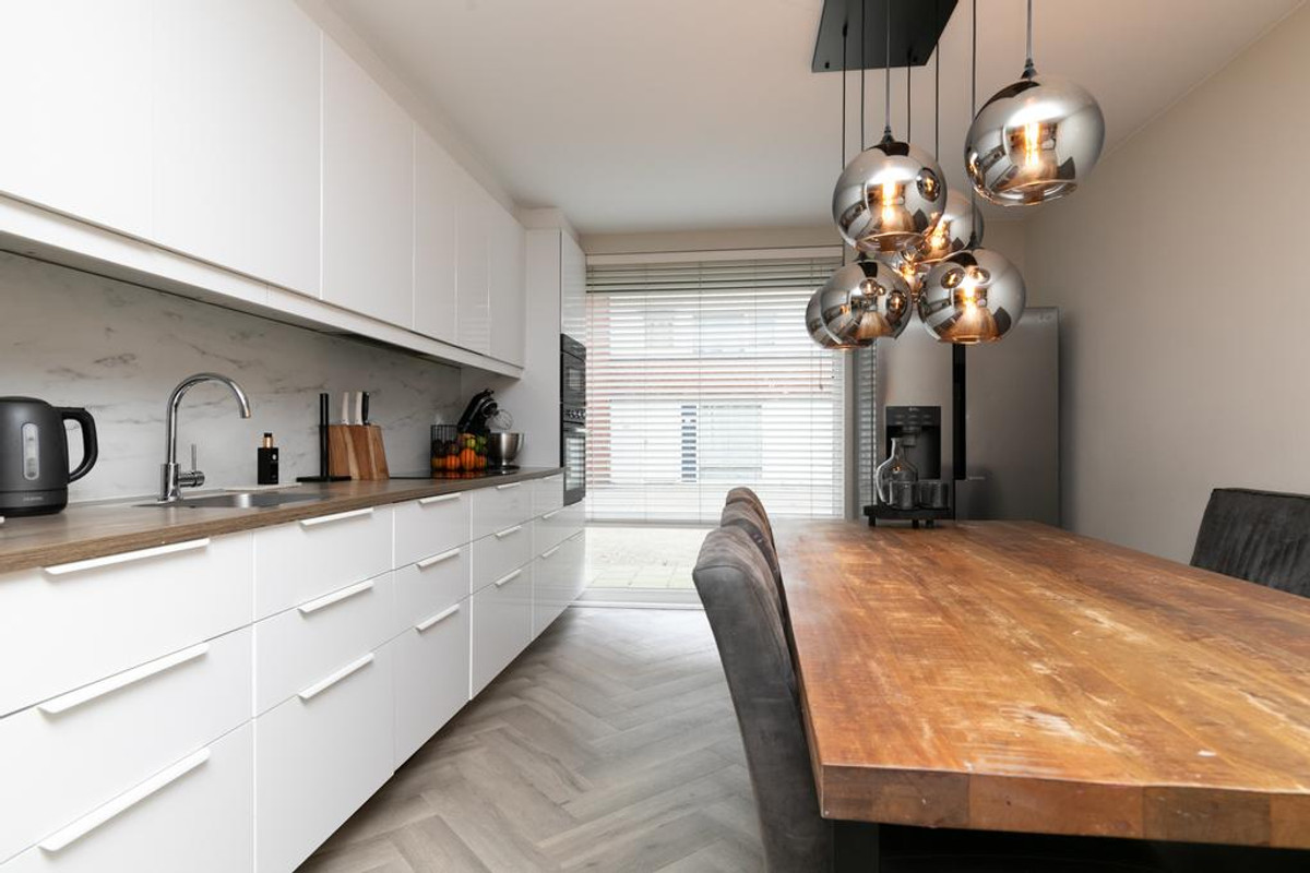 Tussenwoning te koop: Oegstgeeststraat 189, Tilburg