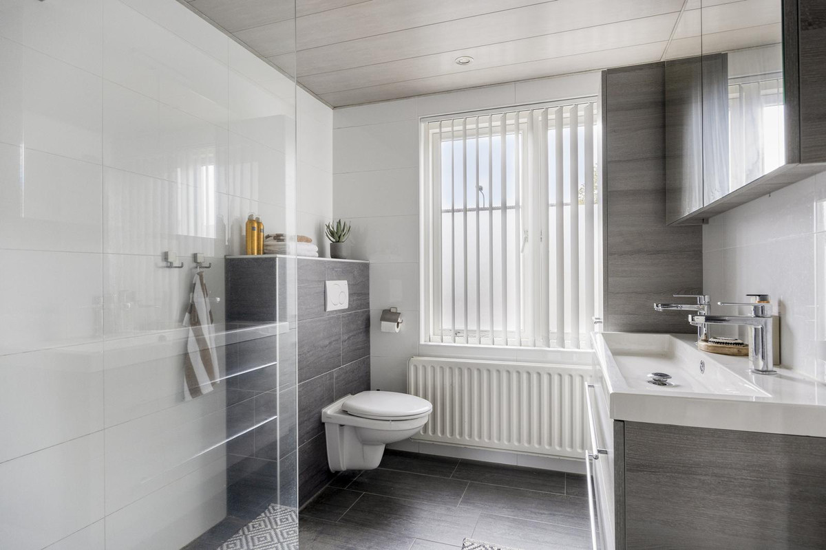 Tussenwoning te koop: Commissaris Bosch van Drakesteinlaan 3, 'S-Hertogenbosch