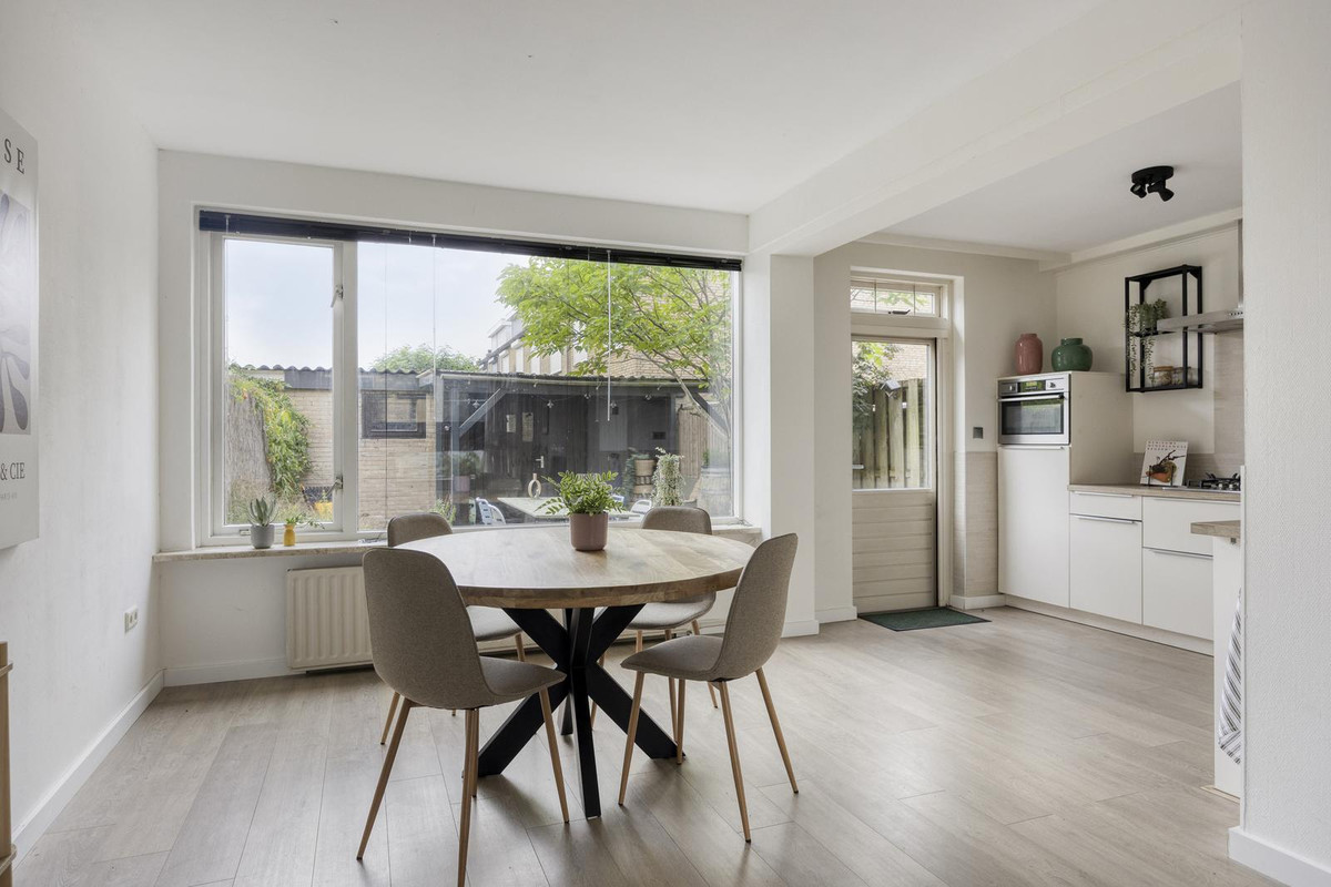 Tussenwoning te koop: Commissaris Bosch van Drakesteinlaan 3, 'S-Hertogenbosch