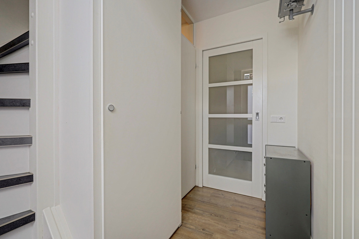 Twee-onder-één-kap te koop: Frans van Mierisstraat 29A, Apeldoorn