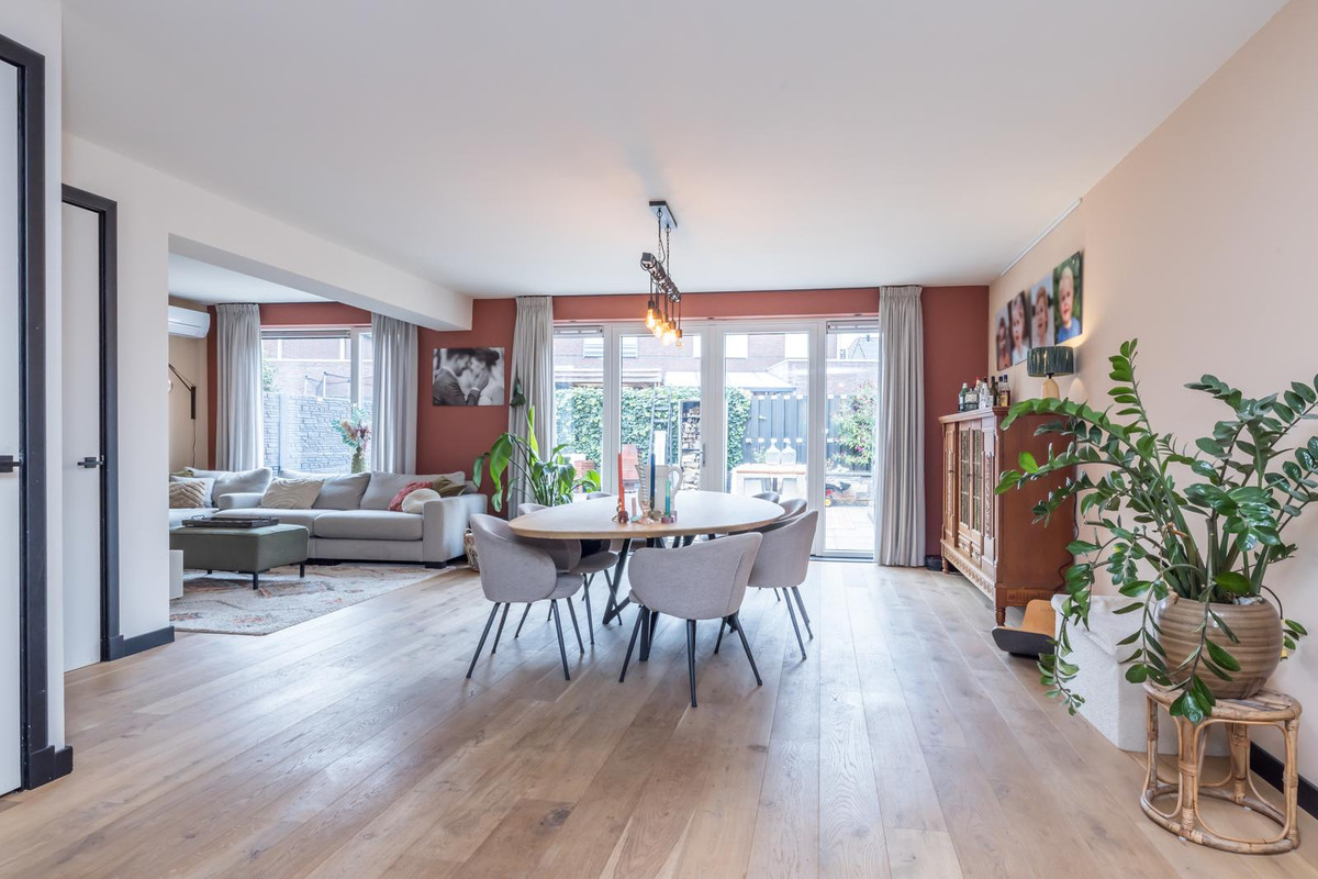 Tussenwoning te koop: Dienst 38, Brunssum