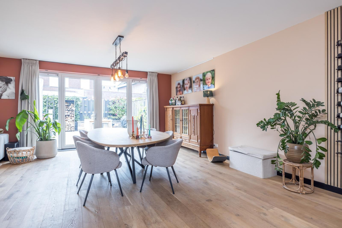Tussenwoning te koop: Dienst 38, Brunssum