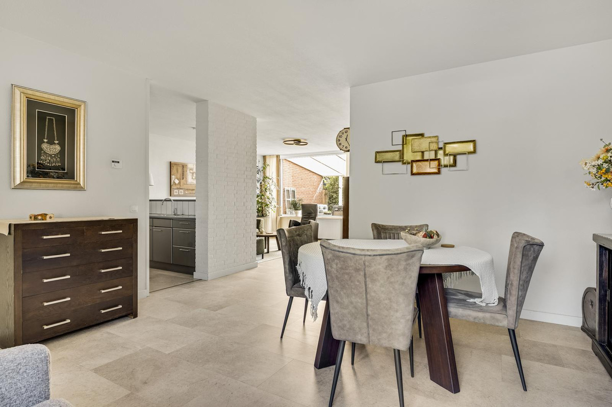 Tussenwoning te koop: Hogerweide 1, Weert