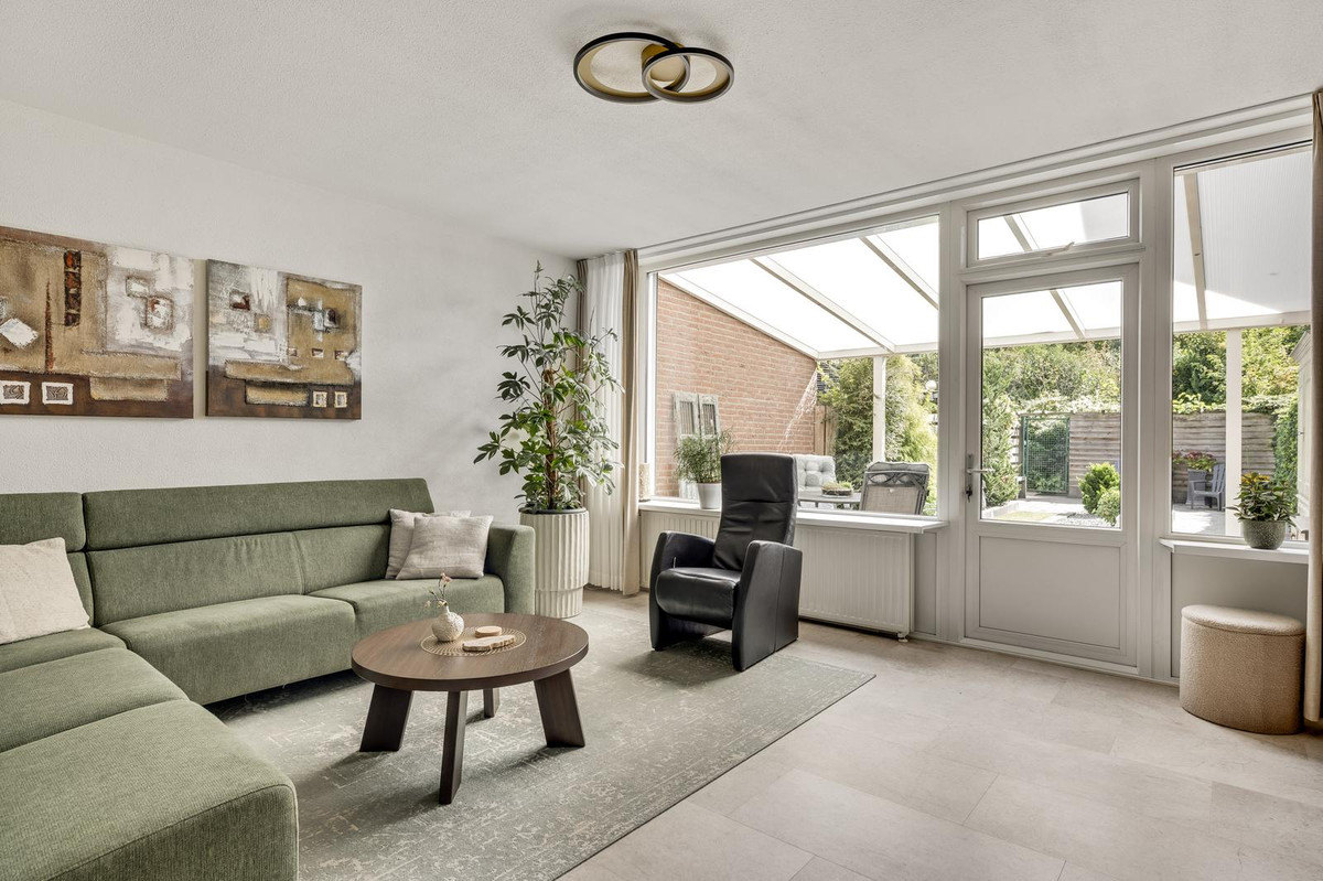 Tussenwoning te koop: Hogerweide 1, Weert