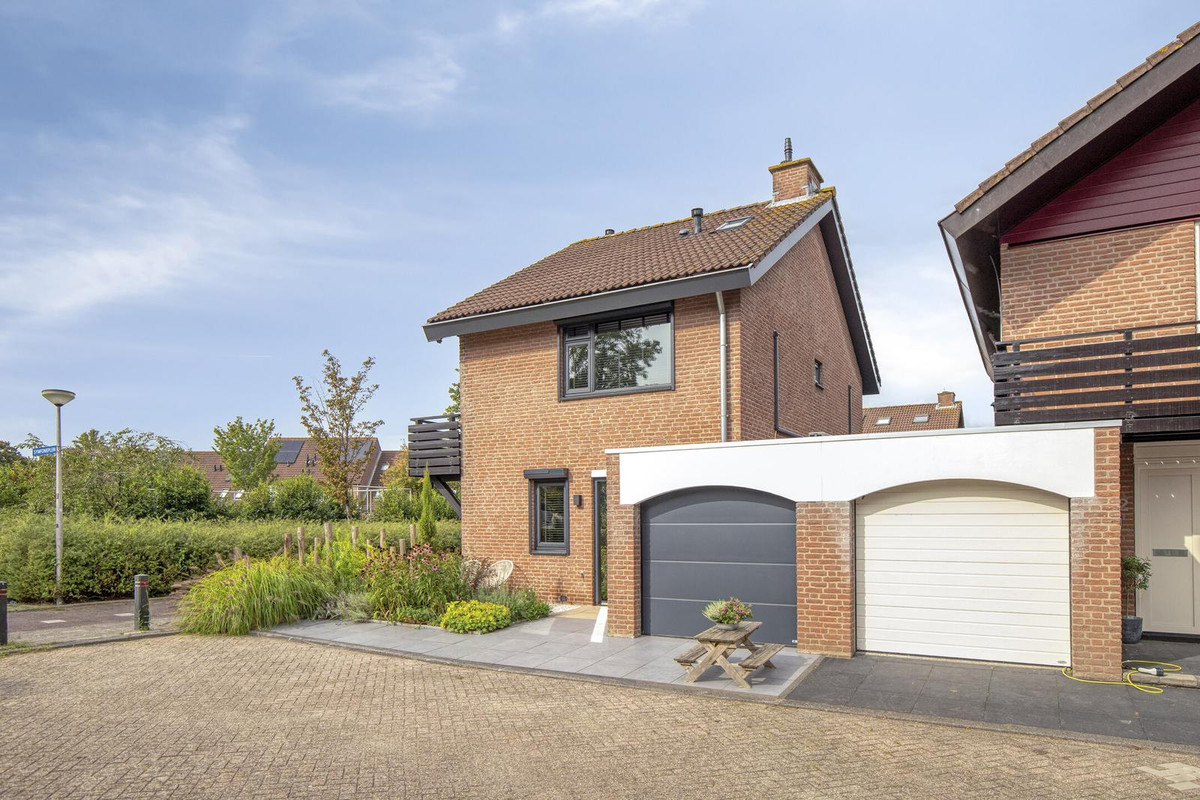 Hoekwoning te koop: Pianopad 14, Spijkenisse