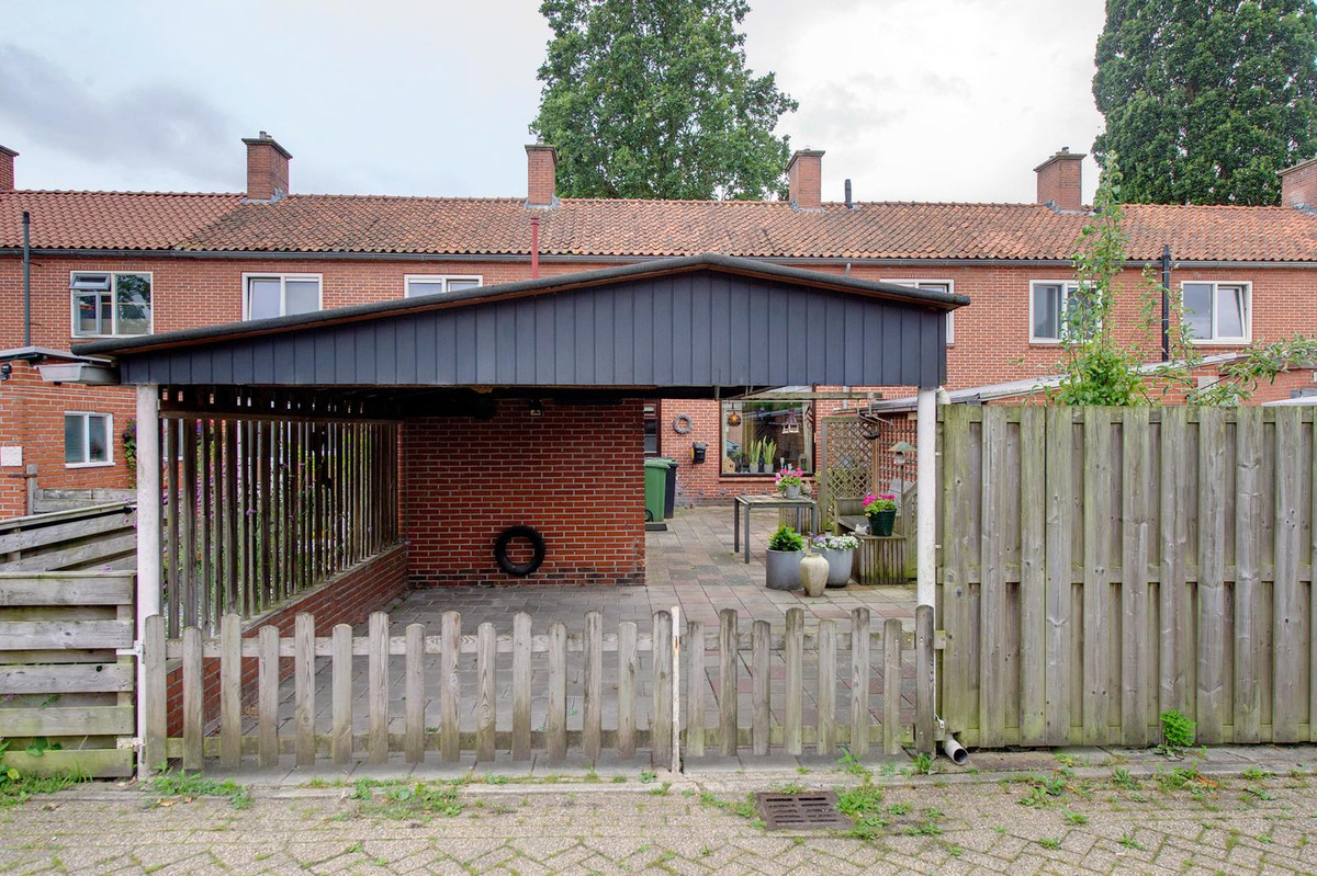 Tussenwoning te koop: Van Heemskerckstraat 12, Hoogezand