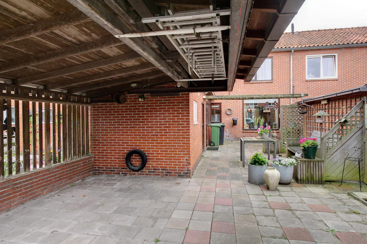 Tussenwoning te koop: Van Heemskerckstraat 12, Hoogezand