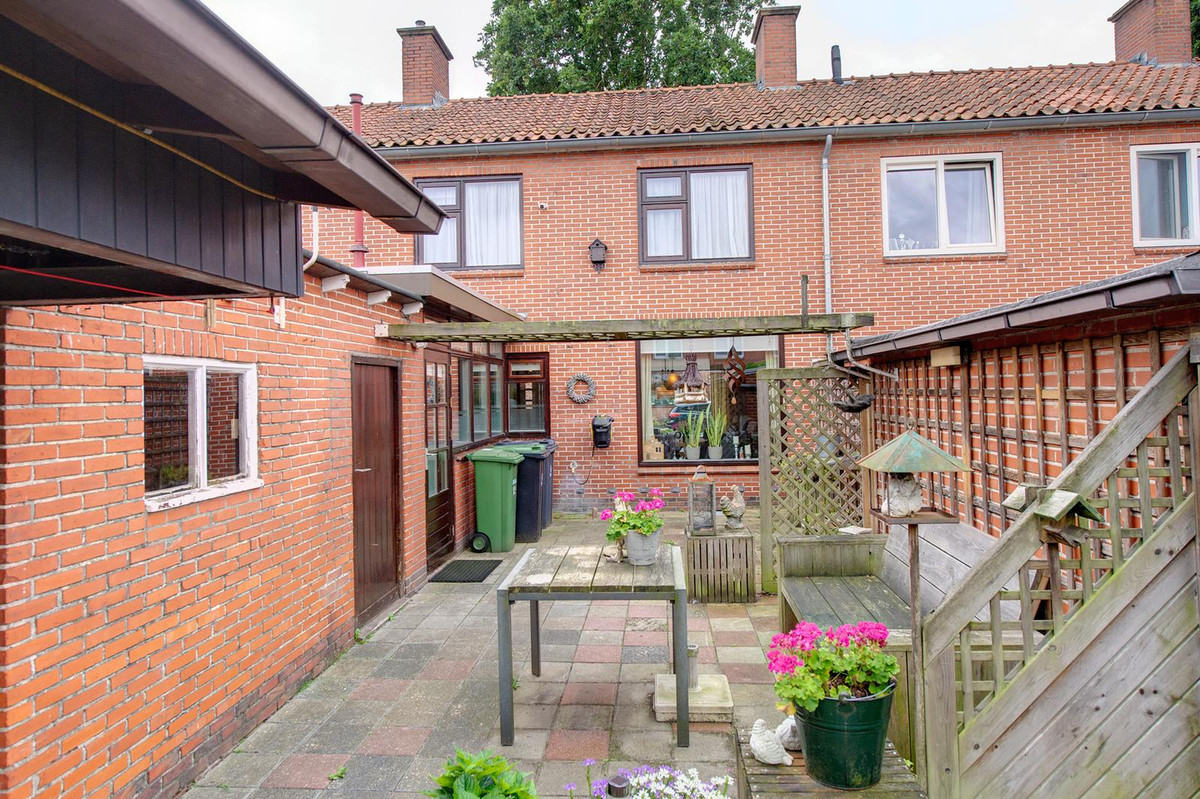 Tussenwoning te koop: Van Heemskerckstraat 12, Hoogezand