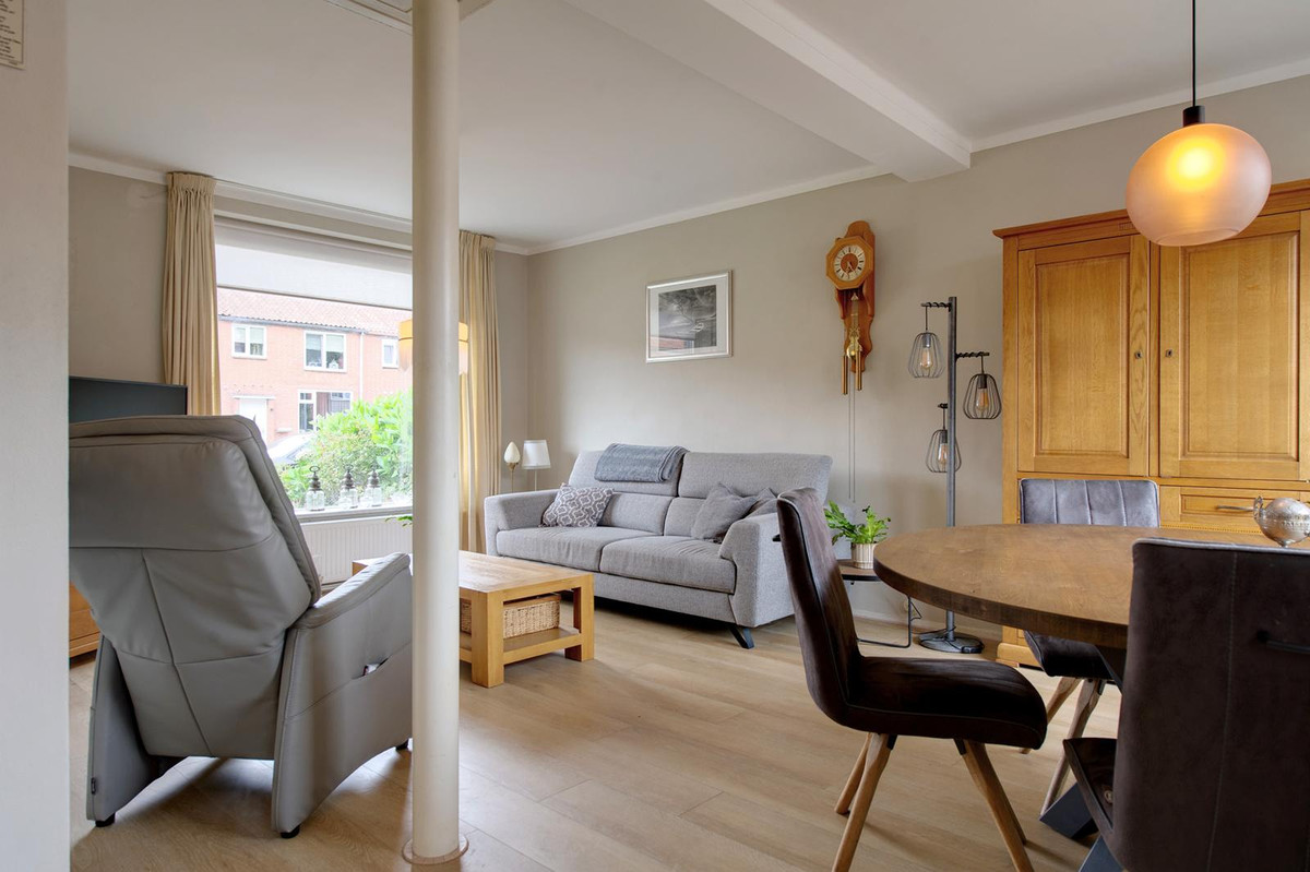Tussenwoning te koop: Van Heemskerckstraat 12, Hoogezand