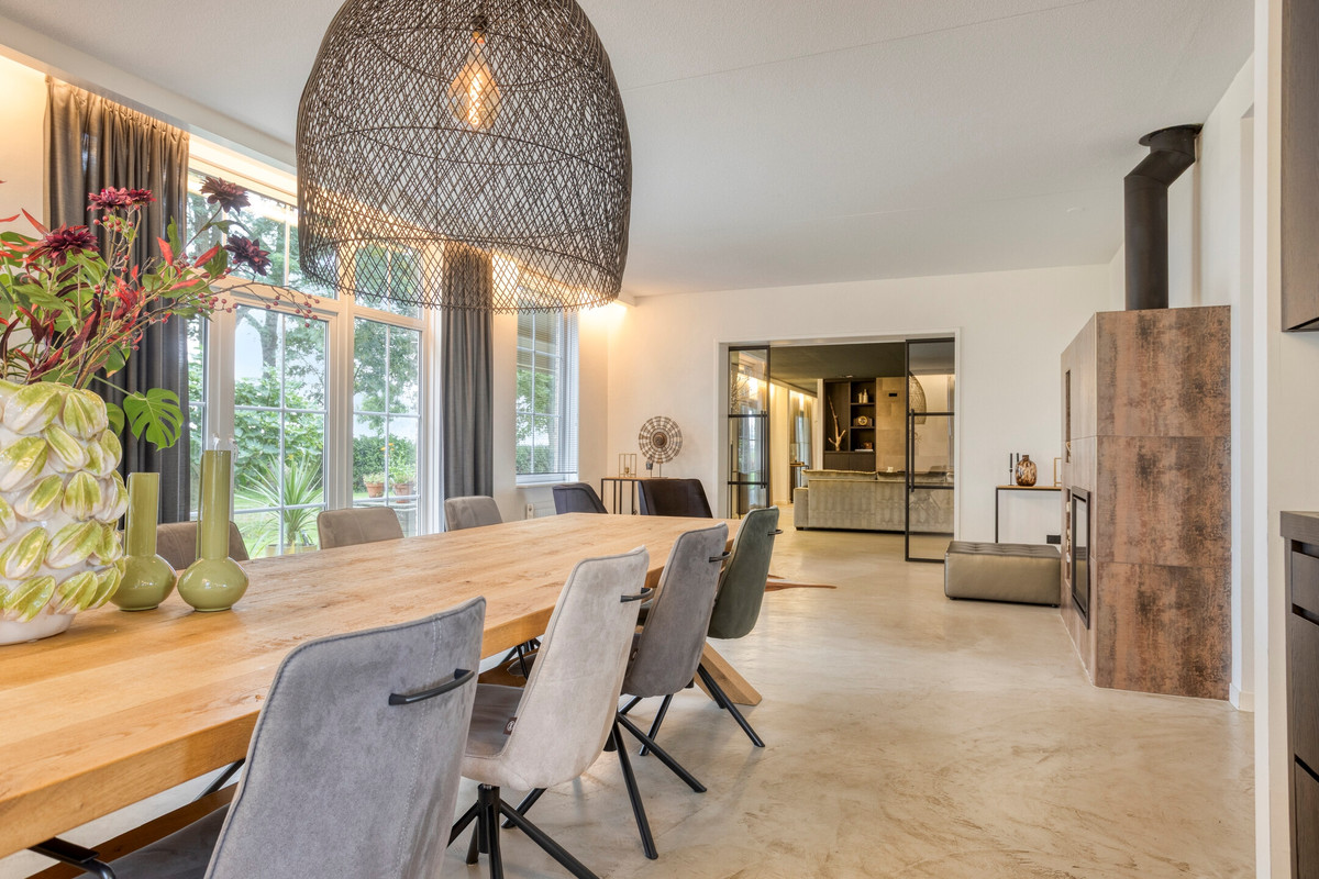 Vrijstaande woning te koop: Zuiddijk 3, Herkingen